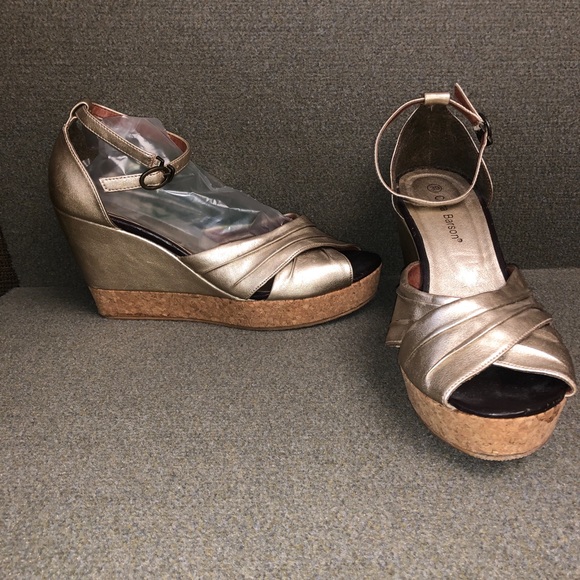 Clara Barson Platform Sandals, Size 9 (39) - Picture 3 of 8